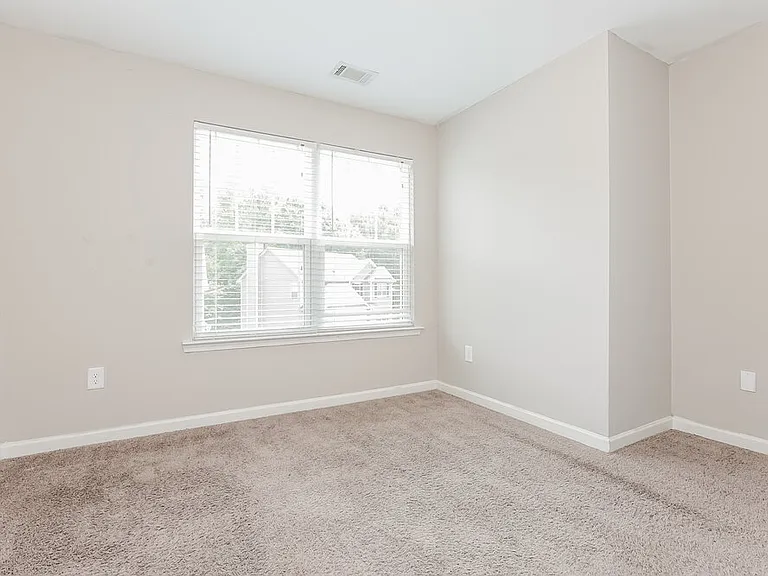 412 Fieldcrest Dr — Photo 13