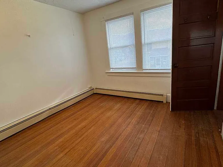 53 Grant St — Photo 11