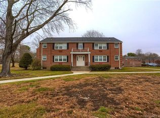 2 Brickyard Rd #3B, Farmington, CT 06032