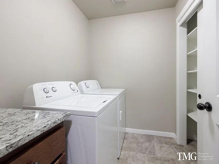 6th Street Townhomes — Photo 37