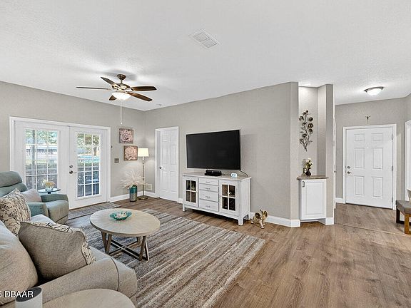 4th image of 830 Airport Rd APT 701