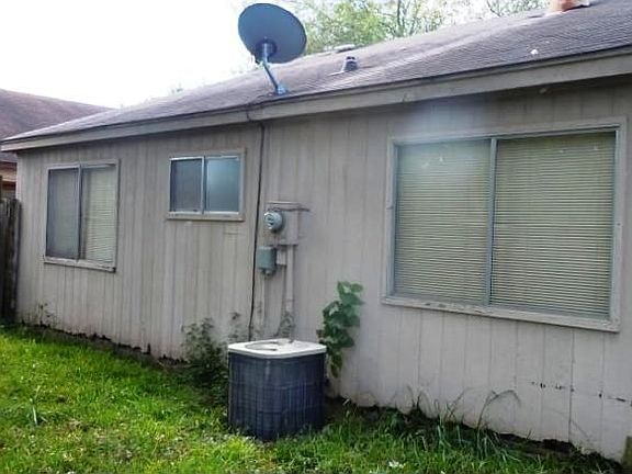 3rd image of 7506 Pepperbrook Dr