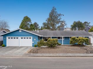 1230 S Columbia St, Seaside, OR
