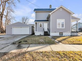 1214 63rd St, Kenosha, WI 53143