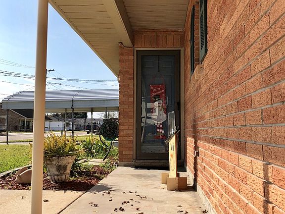 4th image of 605 Willow St