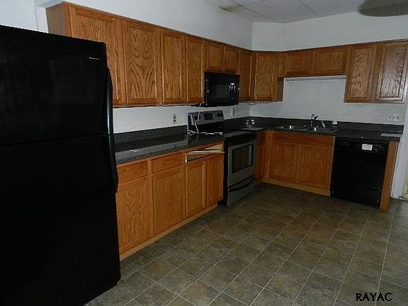 4th image of 1134 E South St