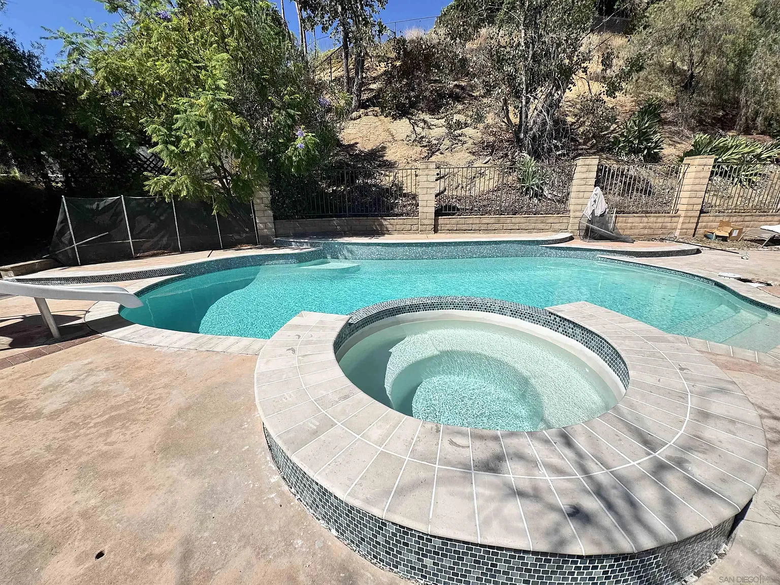 4 bed, 2.5 bath, 2176 sqft, $5,200 — Photo 1