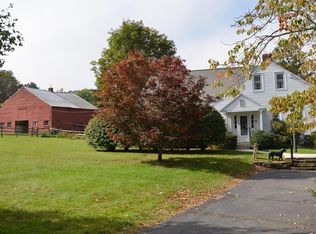 405 Market Hill Rd, Amherst, MA 01002