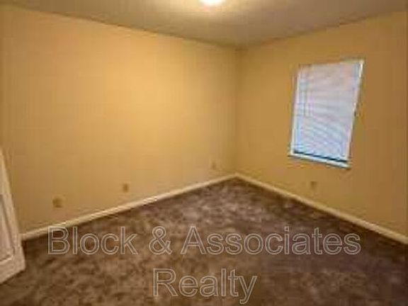 5th image of 646 Greenfield St #B