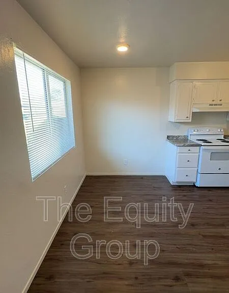 620 N Blackstone St #4 — Photo 3
