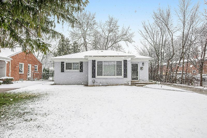 1st image of 3221 Shenandoah Dr