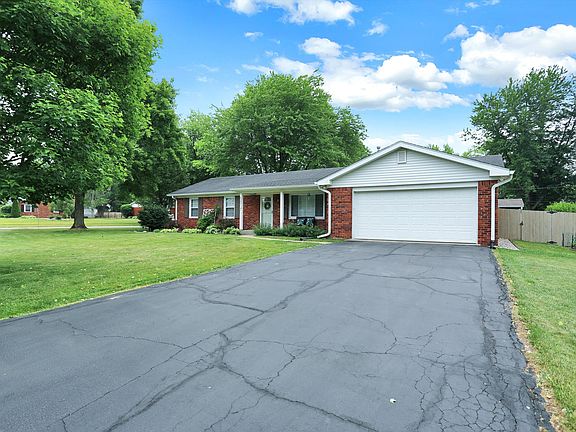 2nd image of 6807 Willoughby Ct