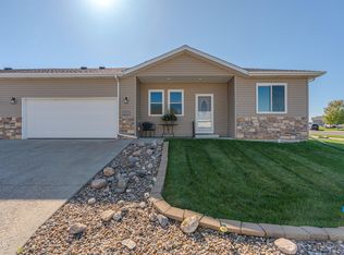 809 Canada Ave, Bismarck, ND 58503