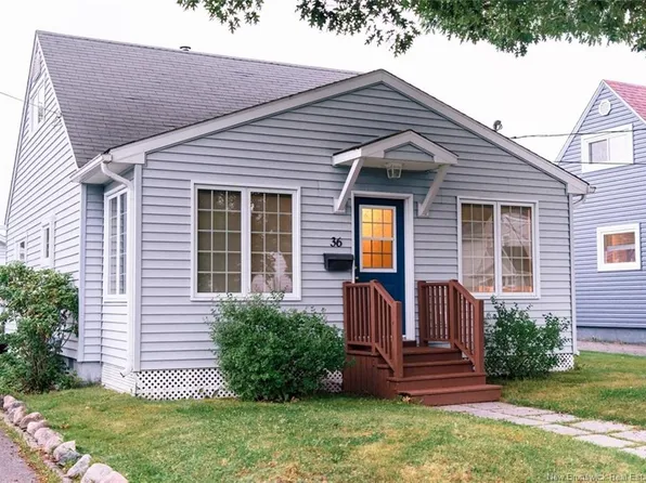 36 Pugsley Ave, Saint John, NB E2K 2X2