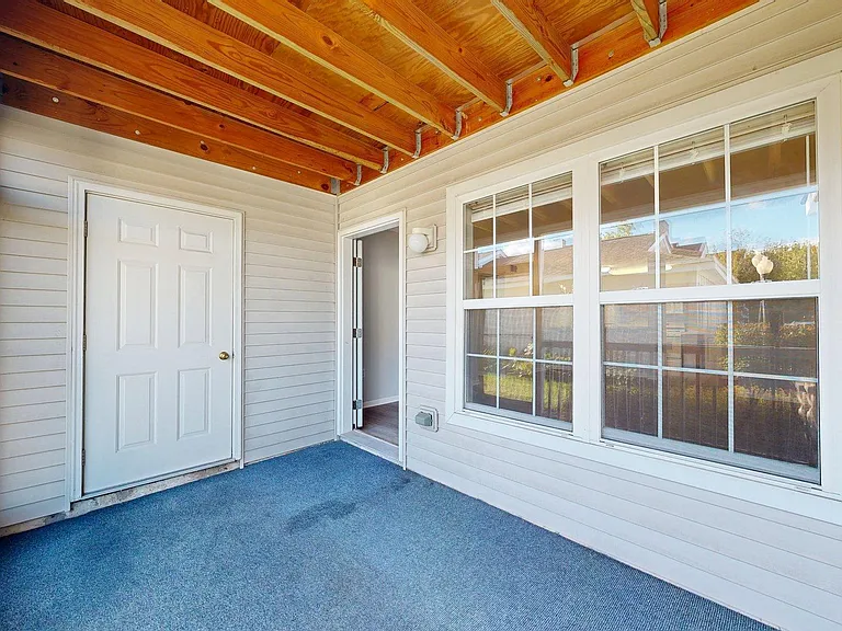 2767 S Knightsbridge Cir — Photo 9
