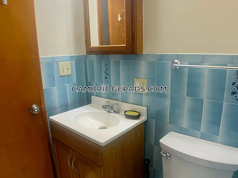 1124 Cambridge St #1 — Photo 9