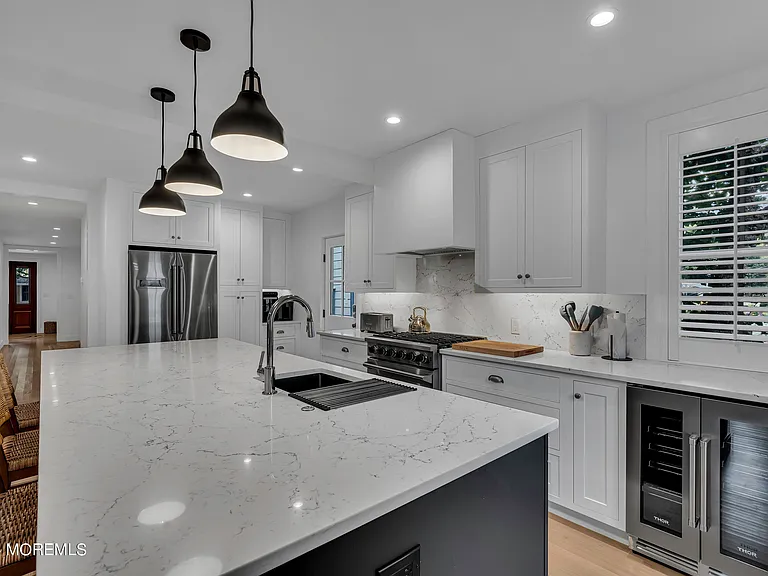 64 Webb Ave — Photo 10