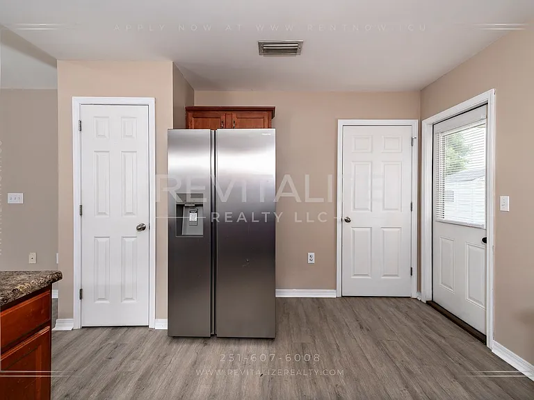 1549 Majesty Loop — Photo 34