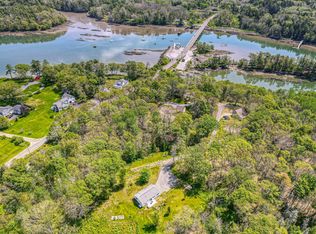 11 Knickerkane Rd, Boothbay, ME 04537