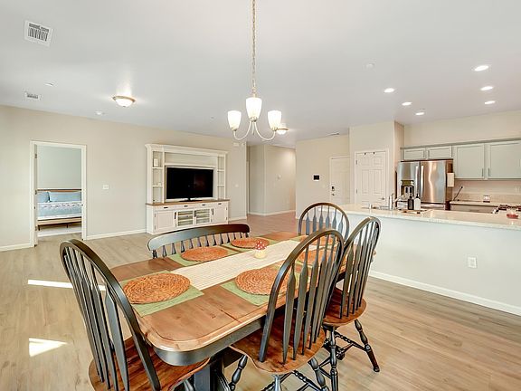 5th image of 13713 Crocus Way