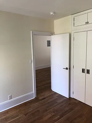 Rented by Sky Management | media 32