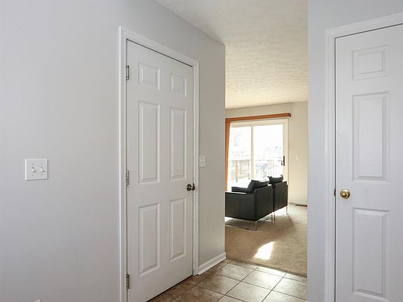 3rd image of 1059 Weeping Willow Ln