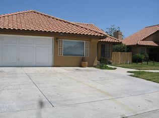12881 Sundown Rd, Victorville, CA 92392