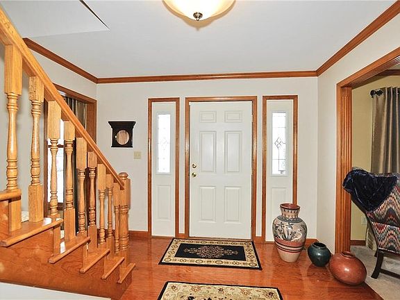 4th image of 75 Glasgow Ln