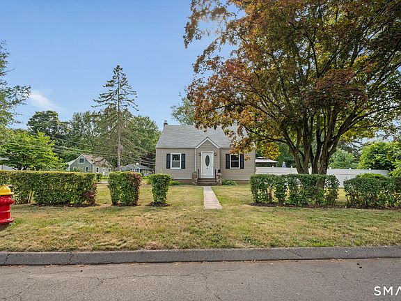 2nd image of 25 Douglas Drive