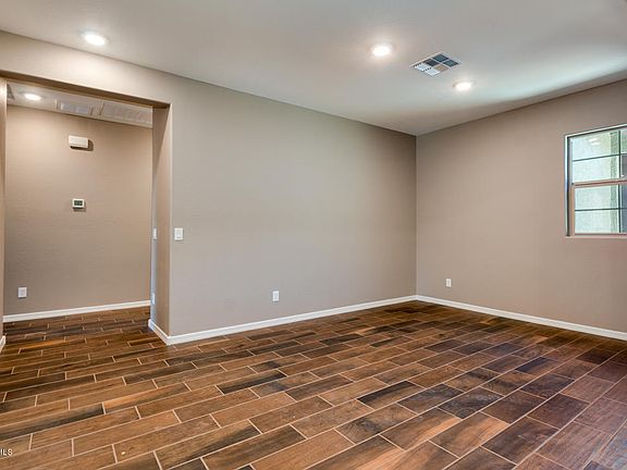 4th image of 17121 W Laurie Ln