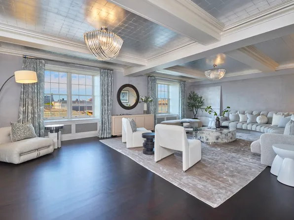 995 5th Avenue image 1 of 20