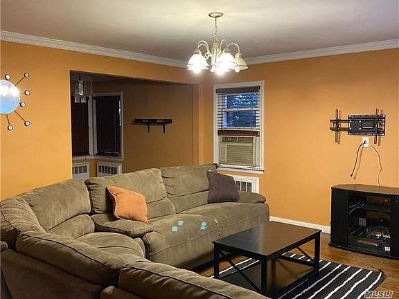 2nd image of 1415 S Park Pl
