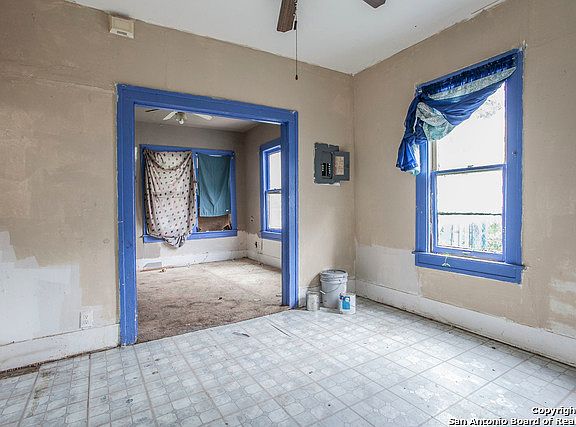 5th image of 106 Gillespie St