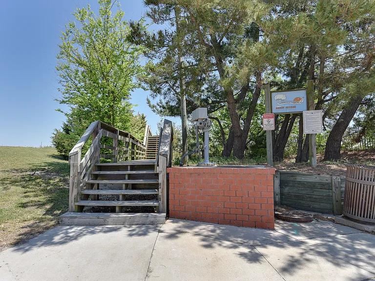 1508 W Ocean View Ave #1 — Photo 15