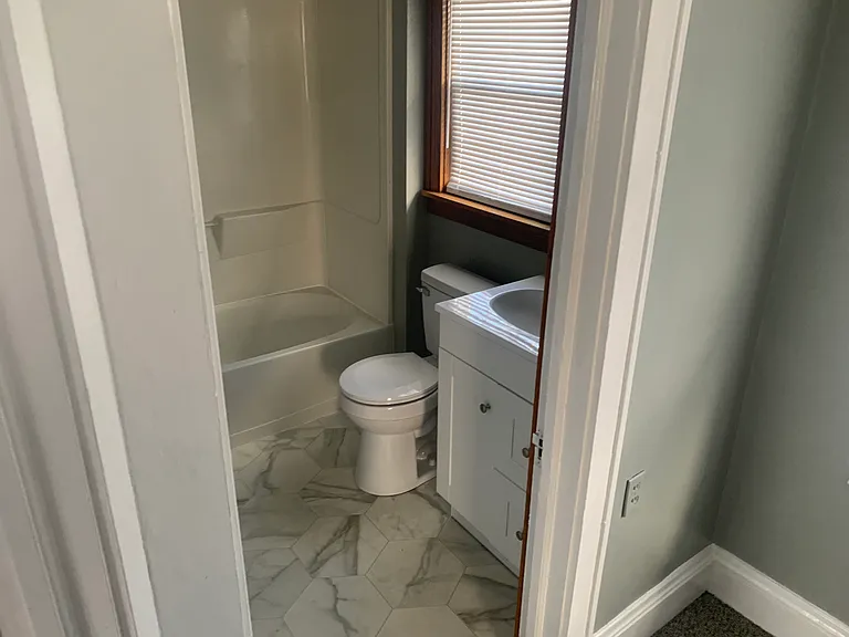 96 W Summit St — Photo 10
