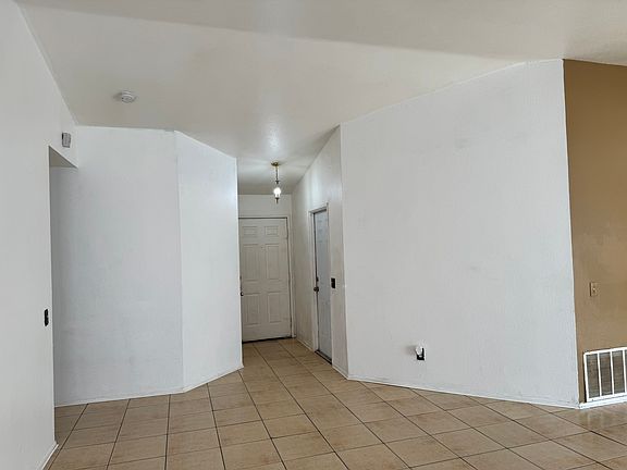 5th image of 14617 Palmyra Ct