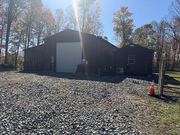 3rd image of 458 Frazee Ridge Rd