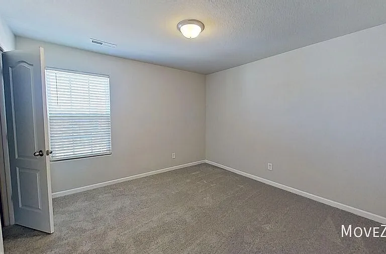 5003 Zulli Ln — Photo 33