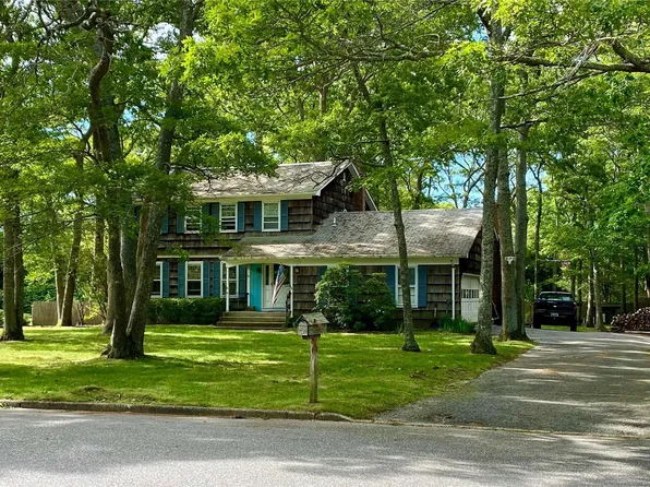 33 Eisenhower Drive, East Quogue, NY 11942