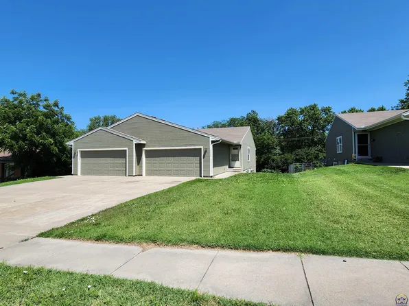 2120 SW 36th St, Topeka, KS 66611