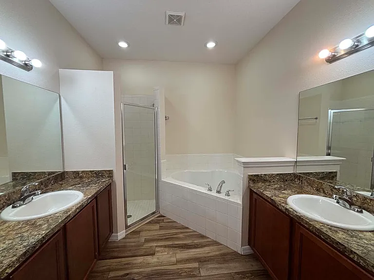 811 Krenson Woods Ln — Photo 27