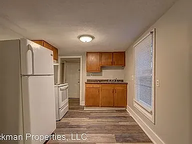 276 E Loudon Ave — Photo 15