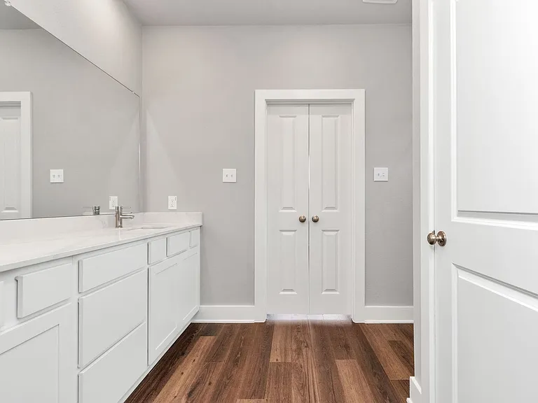 10515 Moon Valley Ln — Photo 35