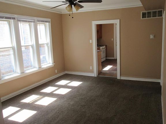 Dining Room Pic1