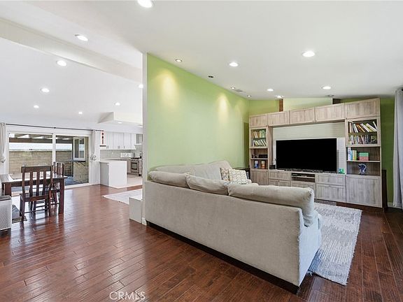 3rd image of 25576 Fedala Rd