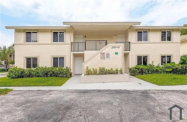 11502 NW 43rd Ct — Photo 6
