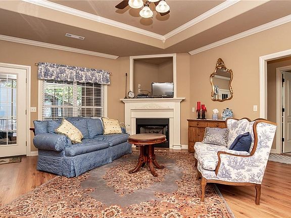 2nd image of 2 Wincanton Ln