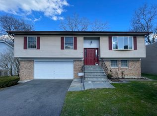 12 Pleasant Ave, White Plains, NY 10605