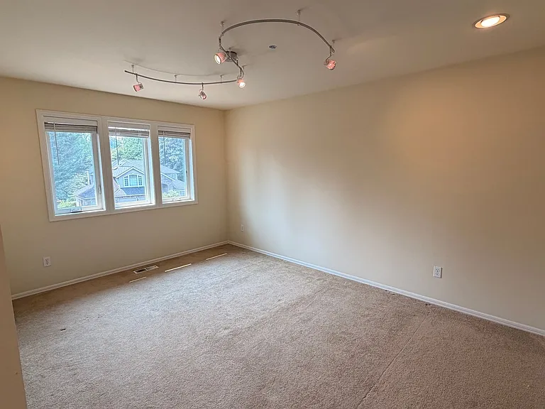 4504 194th Way NE — Photo 23