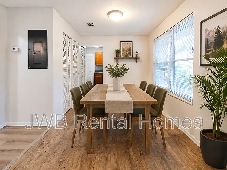 455 W 58th St — Photo 5